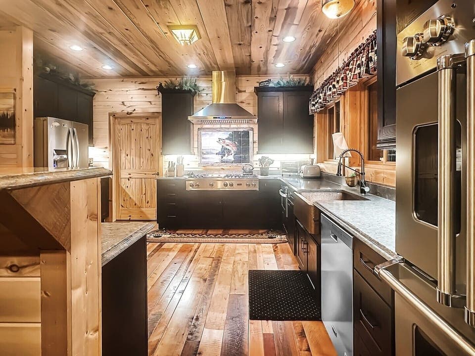 Gourmet Kitchen 3