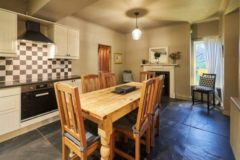 Prospect Cottage, Staveley-in-Cartmel - Host & Stay
