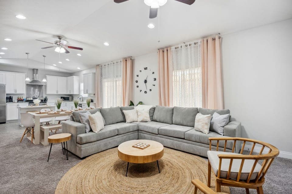 Welcome to our large open floor plan, enjoy cooking, eating & chilling together.