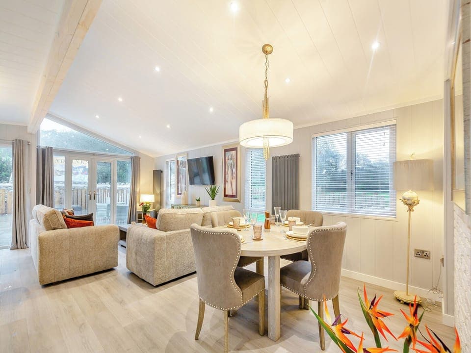 Open plan living space | 1 Sandbanks, Benllech